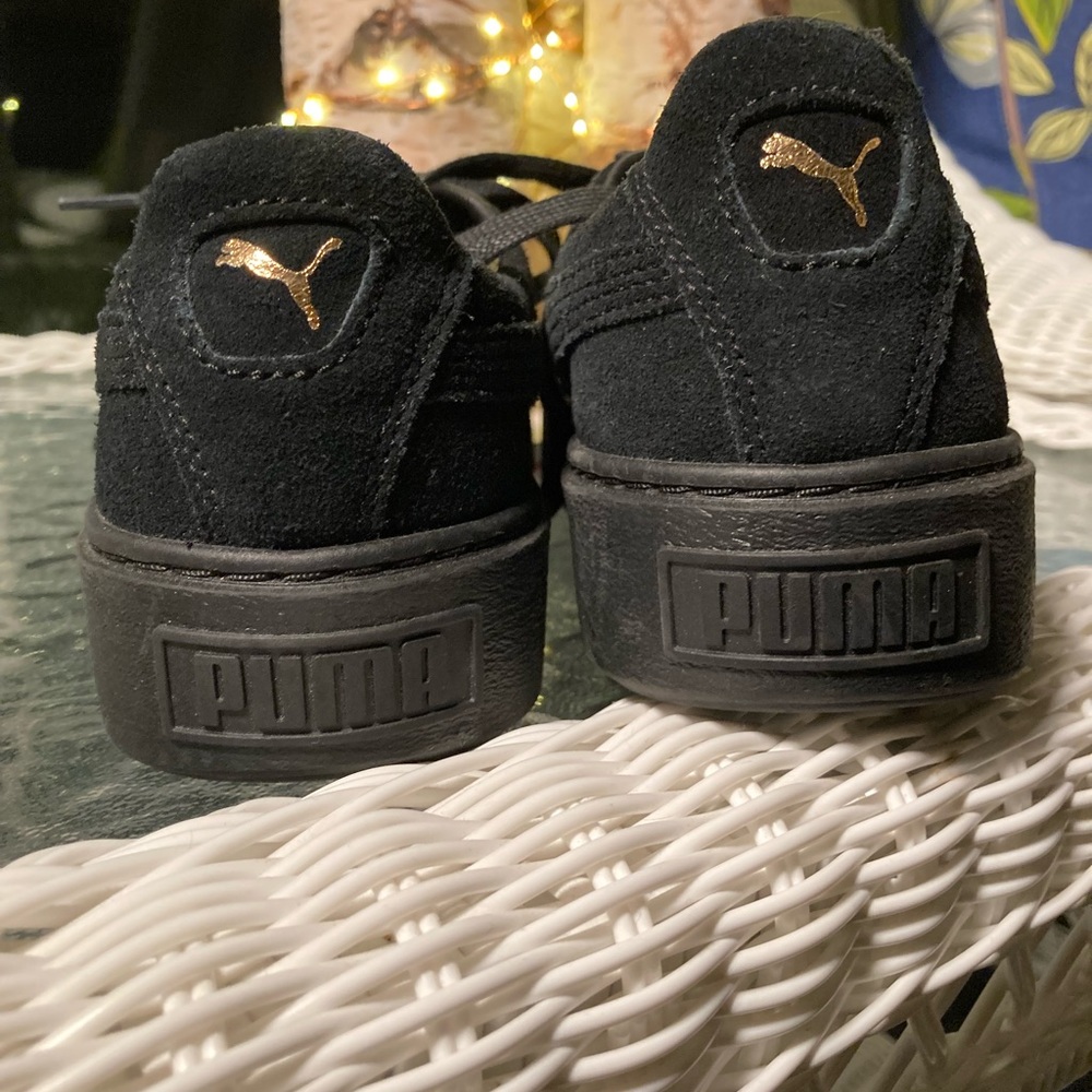 Puma Size 9 black and gold suede sneakers - Picture 4 of 8